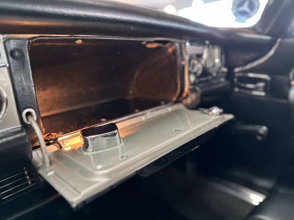 1969 Mercedes Benz 280SL