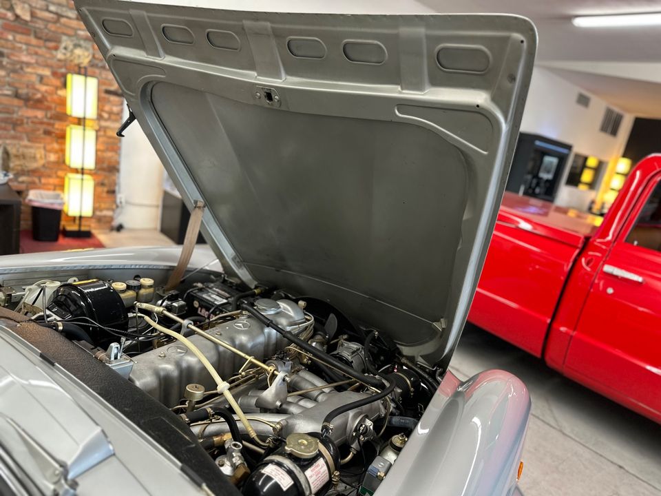 1969 Mercedes Benz 280SL