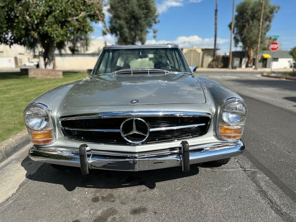 1969 Mercedes Benz 280SL