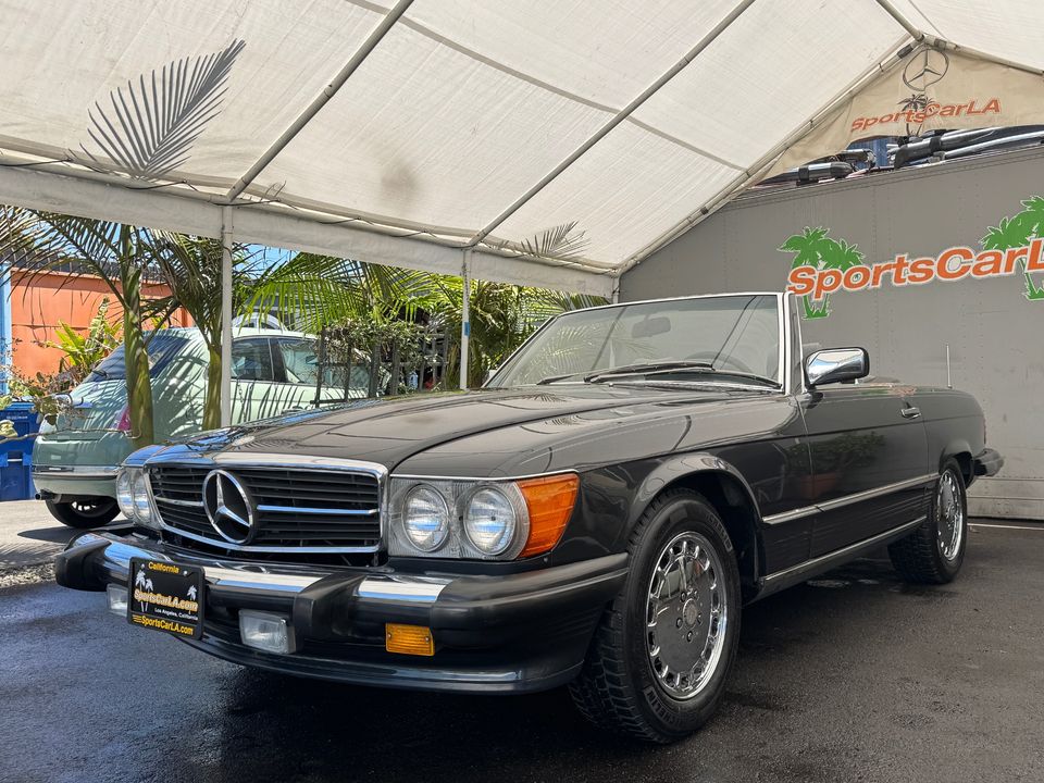 1987 Mercedes-Benz 560-Class