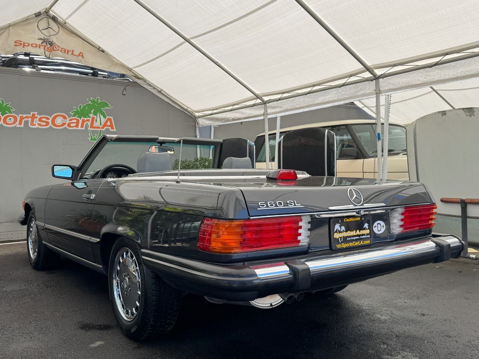 1987 Mercedes-Benz 560-Class