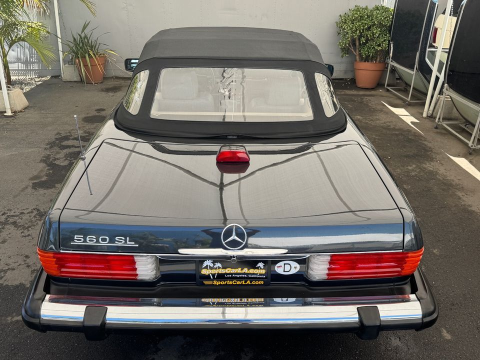 1987 Mercedes-Benz 560-Class