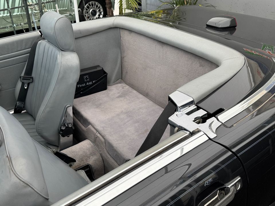 1987 Mercedes-Benz 560-Class
