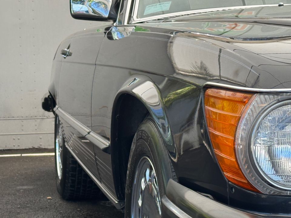 1987 Mercedes-Benz 560-Class