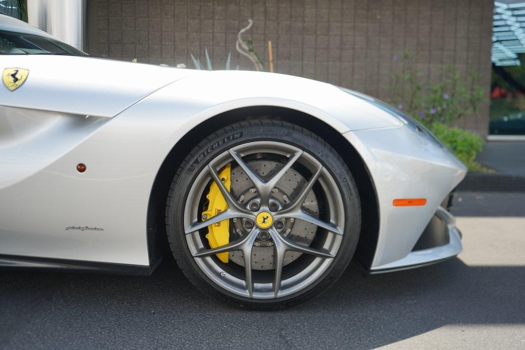 2015 Ferrari F12