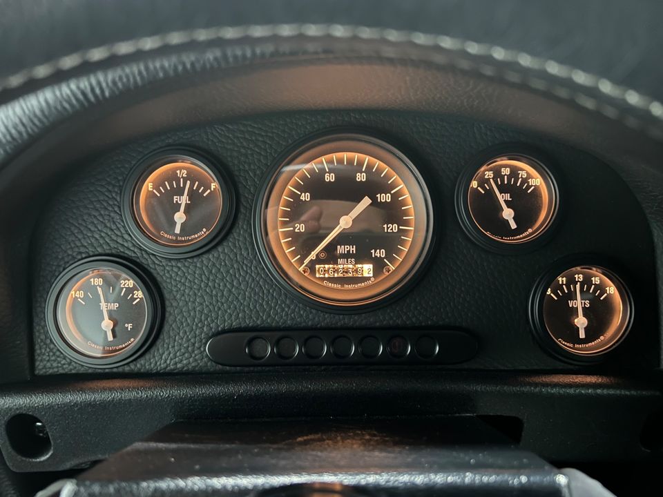 1988 ECD HAND BUILT CUSTOM DEFENDER 110