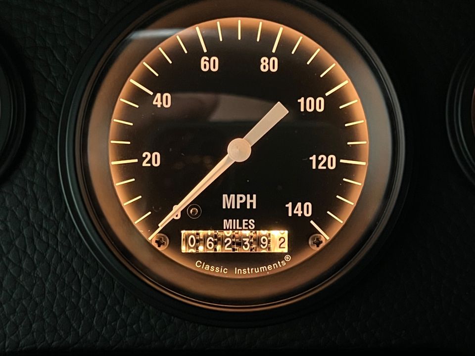 1988 ECD HAND BUILT CUSTOM DEFENDER 110