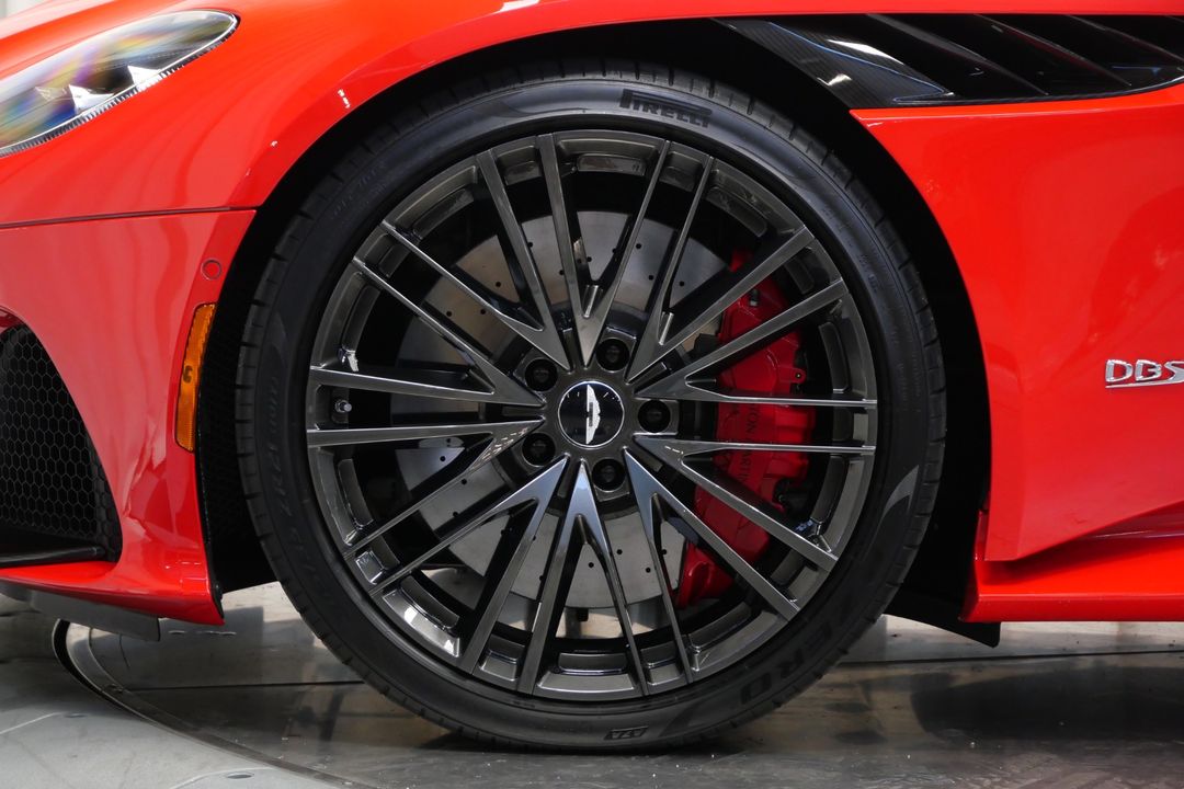 2023 Aston Martin DBS