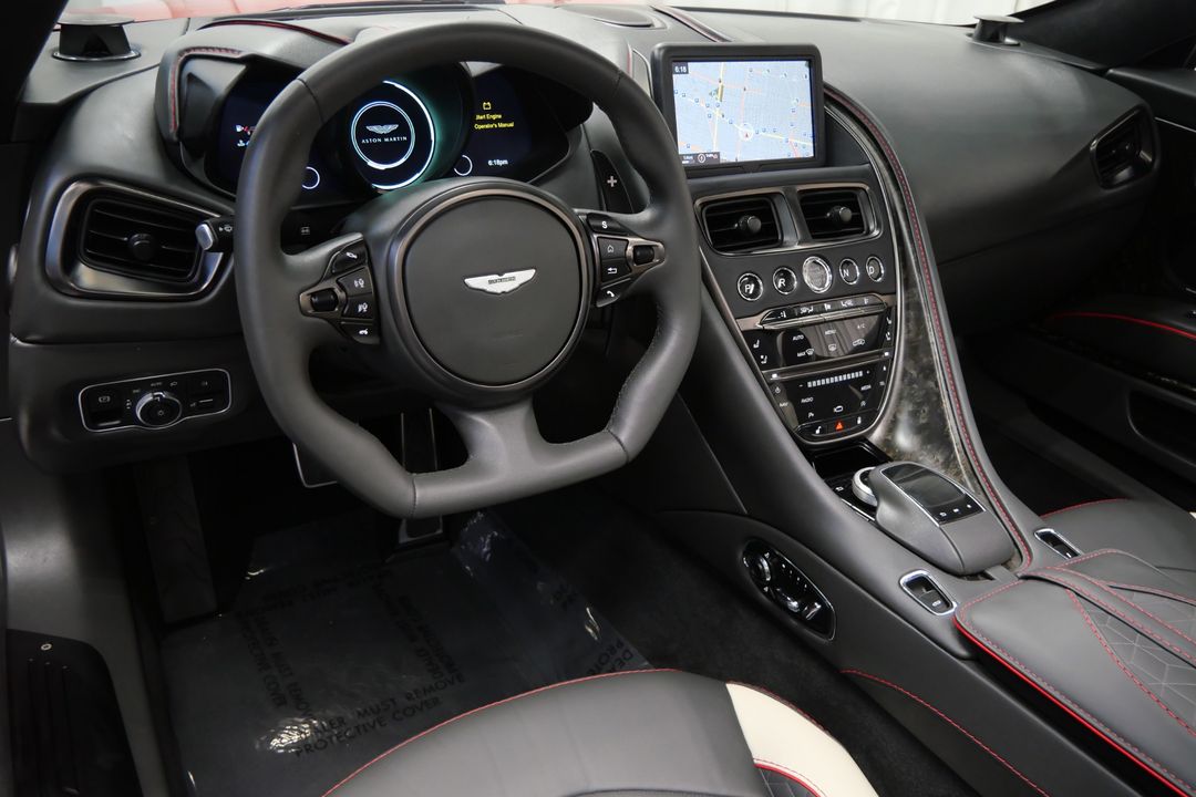 2023 Aston Martin DBS