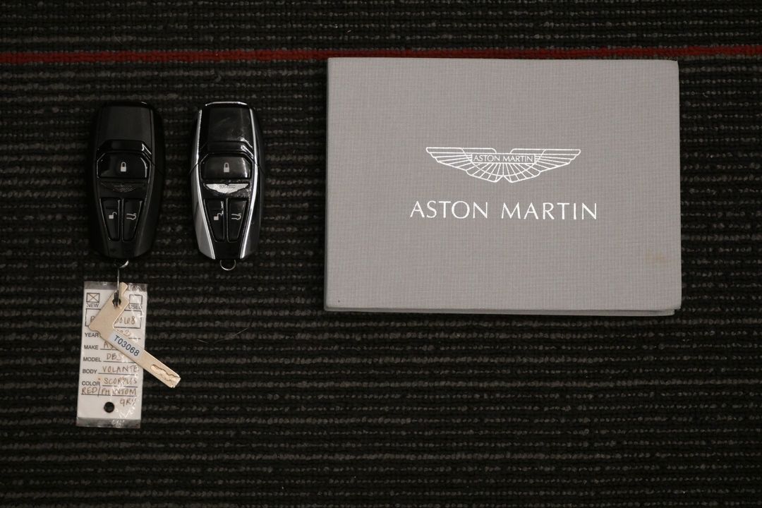 2023 Aston Martin DBS