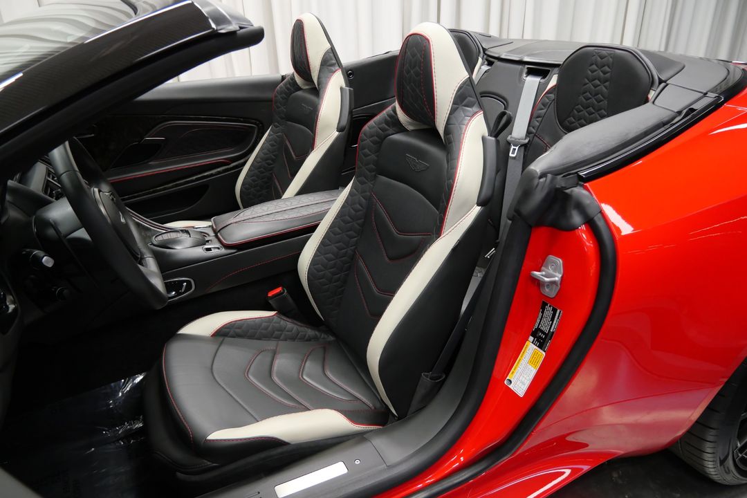 2023 Aston Martin DBS