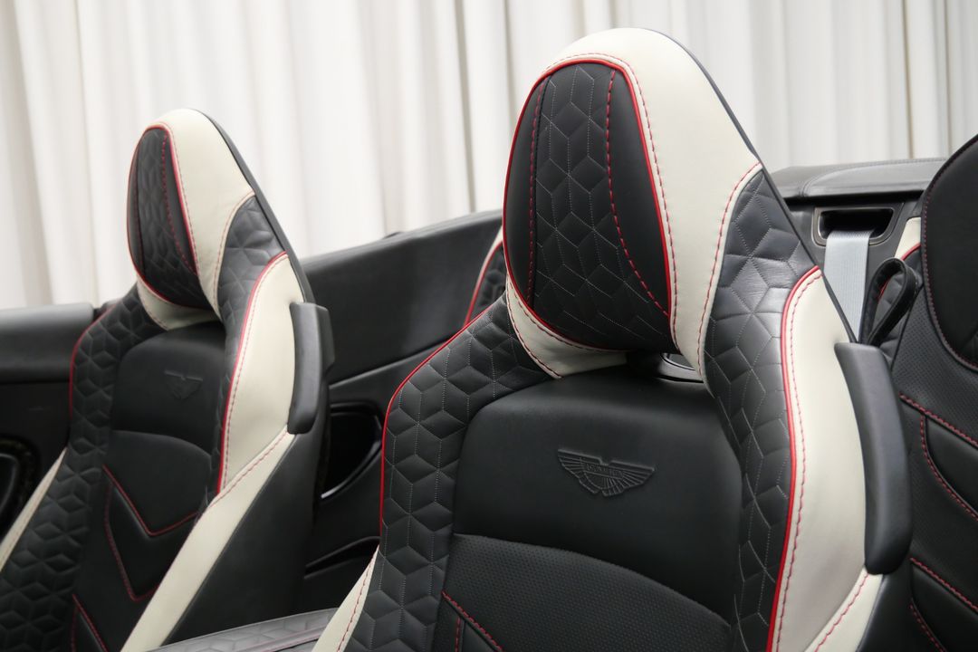 2023 Aston Martin DBS