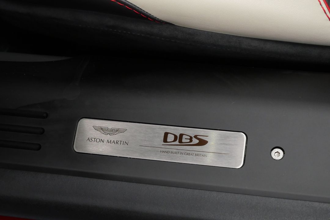 2023 Aston Martin DBS