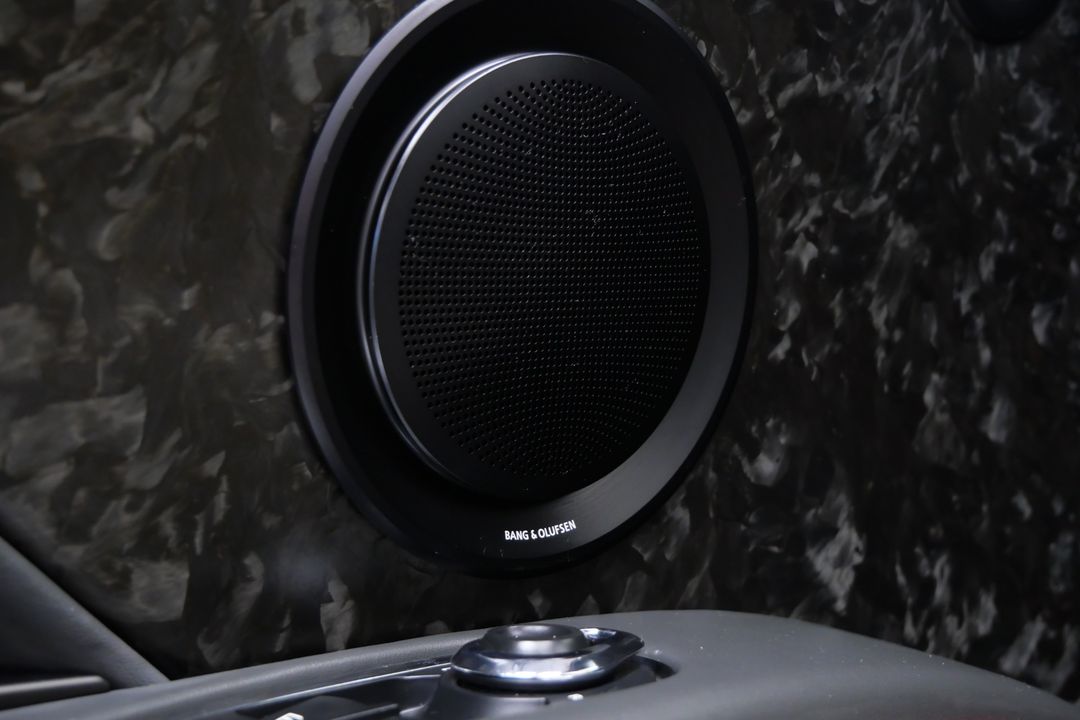 2023 Aston Martin DBS