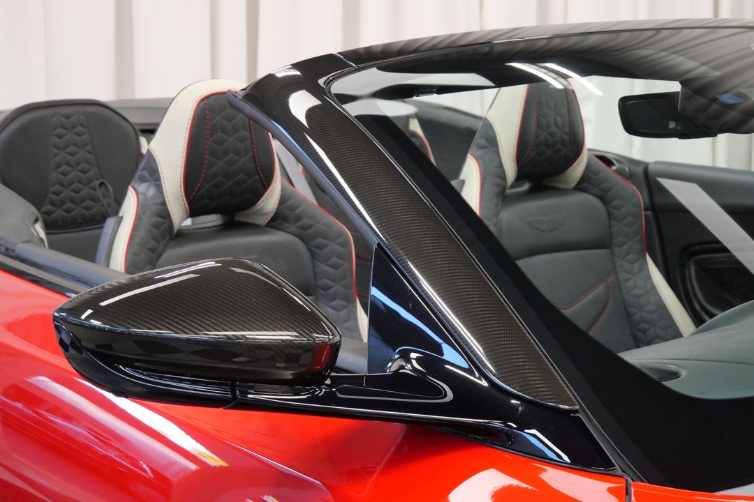 2023 Aston Martin DBS