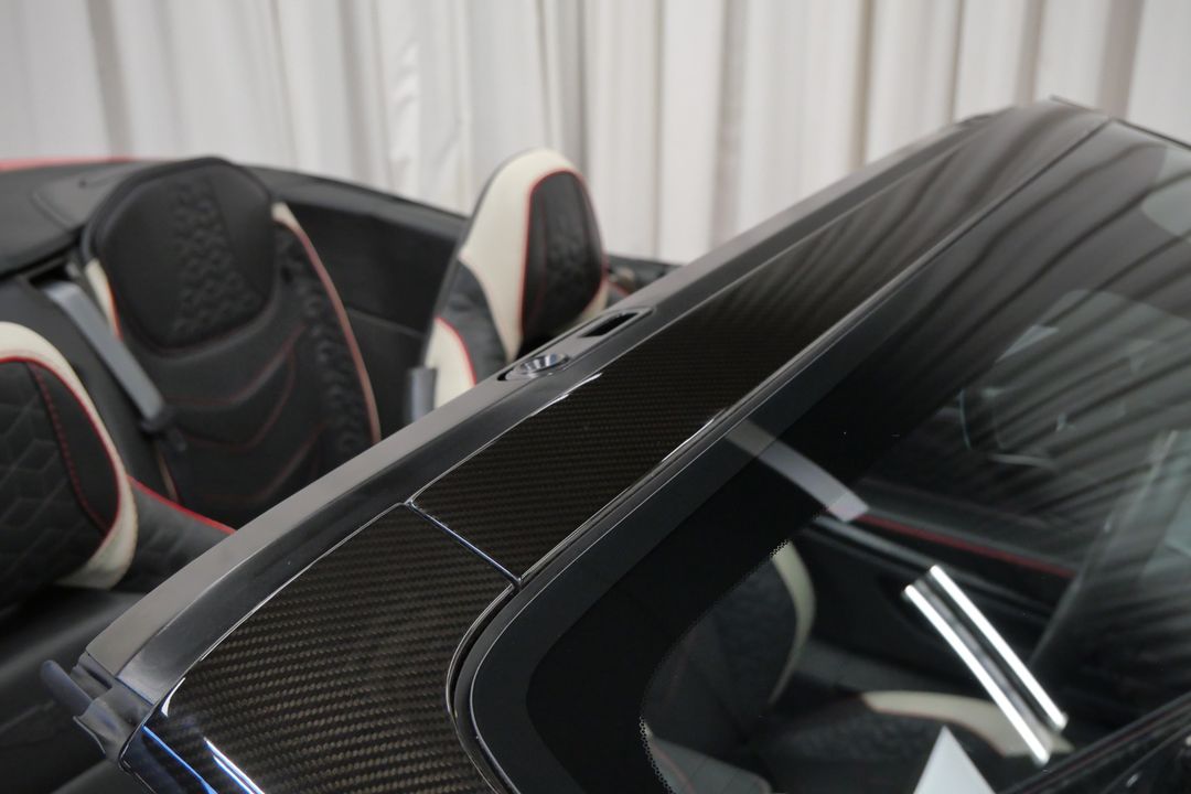 2023 Aston Martin DBS