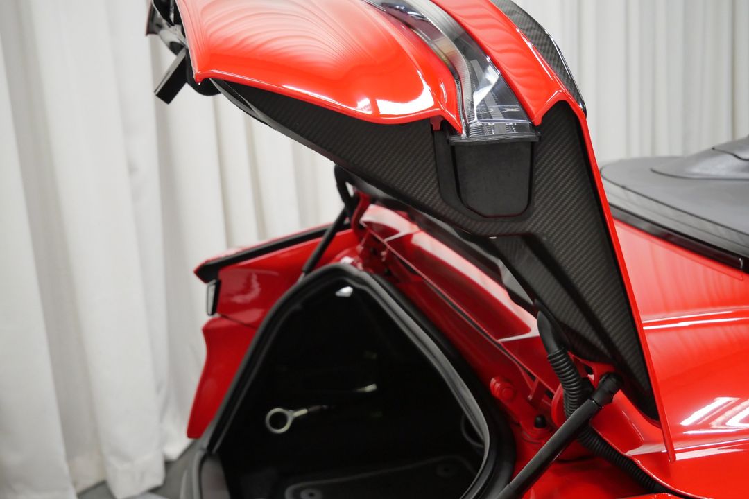 2023 Aston Martin DBS