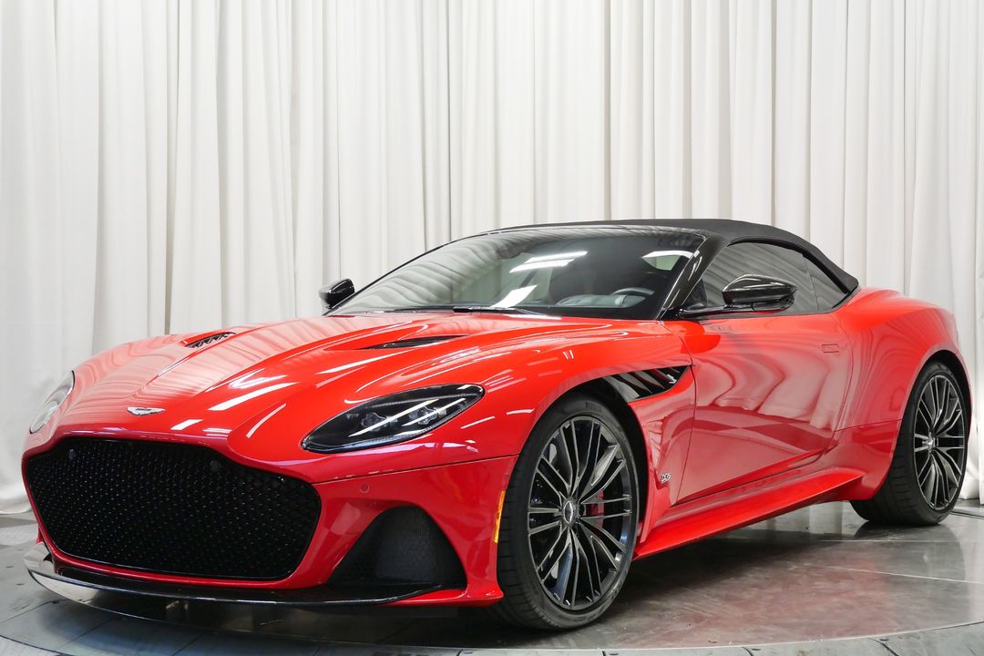 2023 Aston Martin DBS