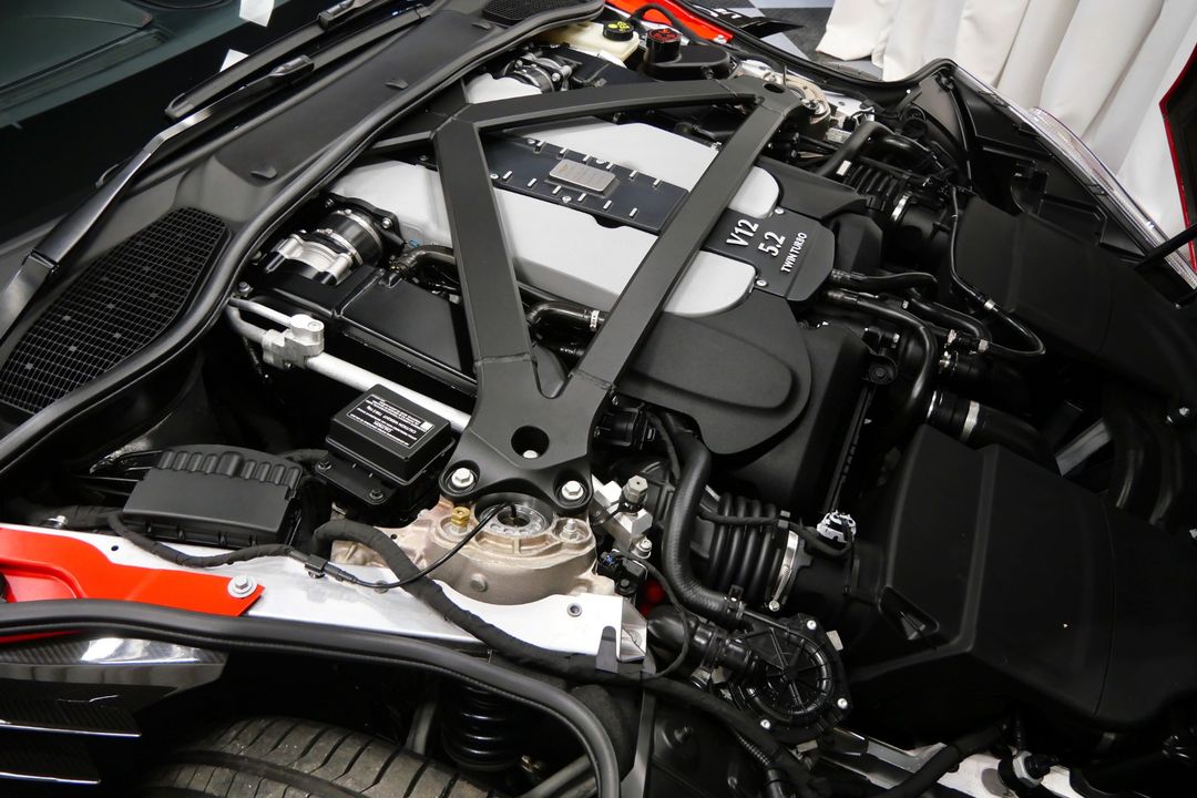 2023 Aston Martin DBS