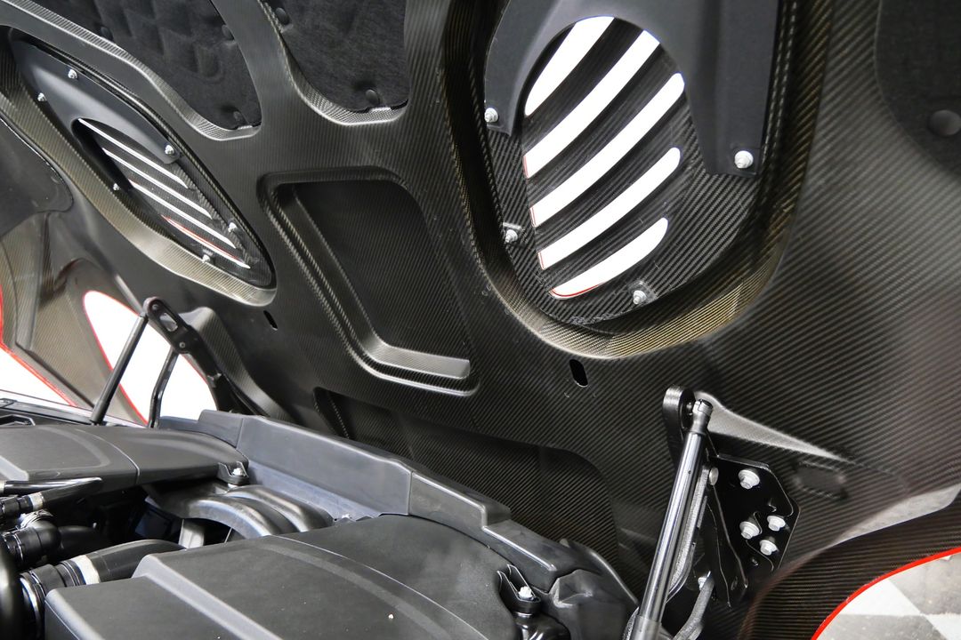 2023 Aston Martin DBS