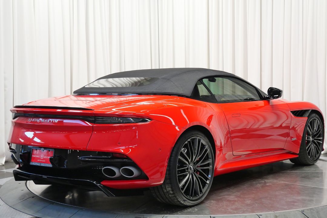 2023 Aston Martin DBS