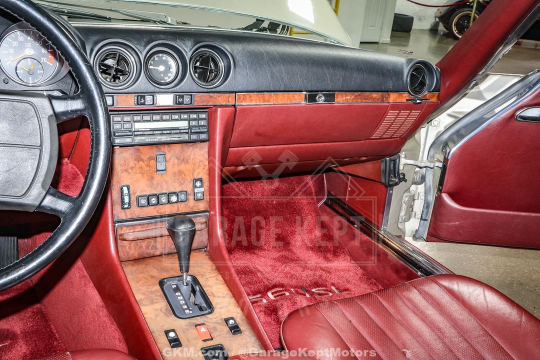 1986 Mercedes-Benz 560SL