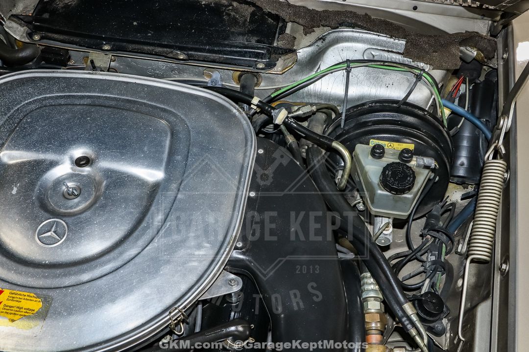 1986 Mercedes-Benz 560SL