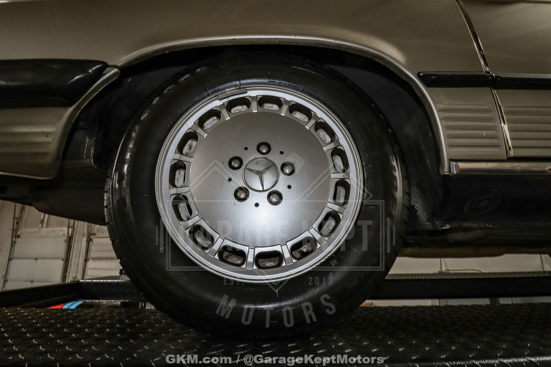 1986 Mercedes-Benz 560SL