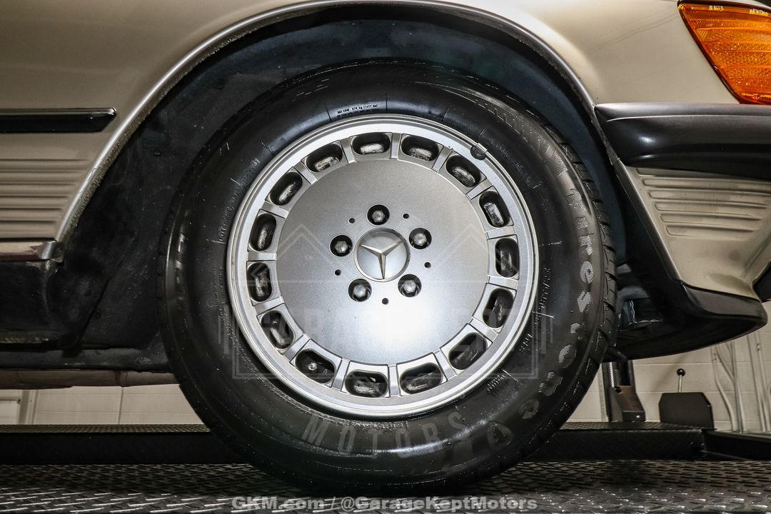 1986 Mercedes-Benz 560SL