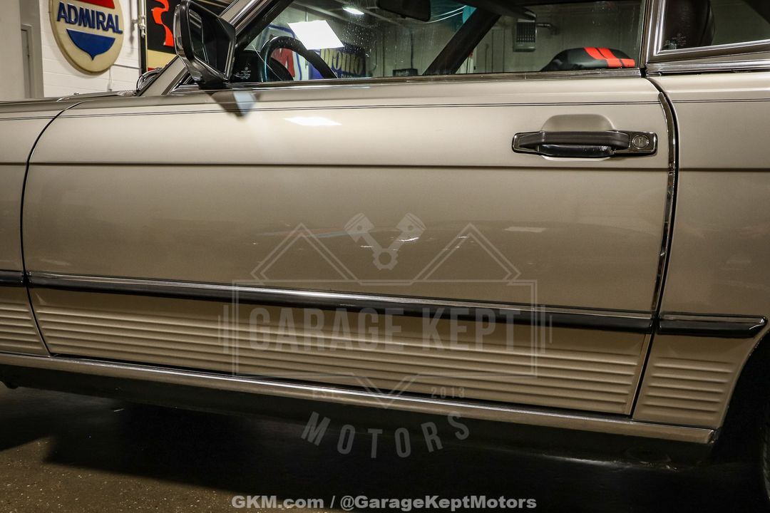 1986 Mercedes-Benz 560SL