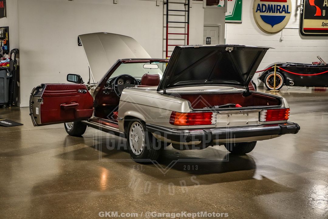 1986 Mercedes-Benz 560SL