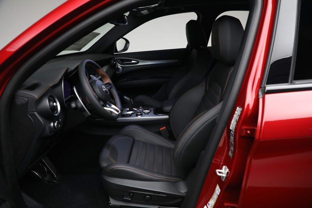 2025 Alfa Romeo Stelvio