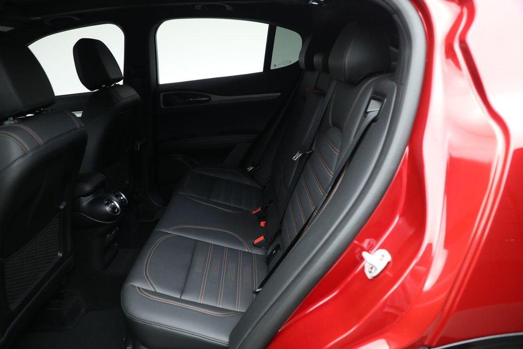 2025 Alfa Romeo Stelvio