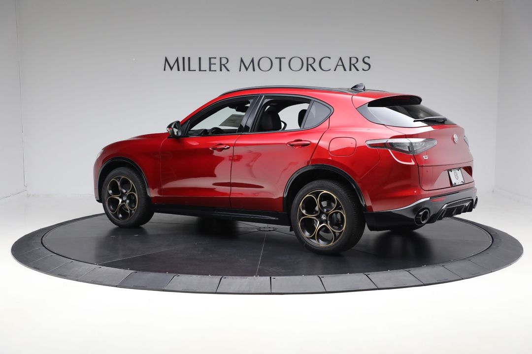 2025 Alfa Romeo Stelvio