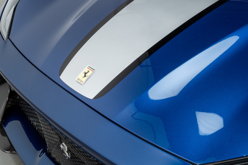 2022 Ferrari 812 Competizione