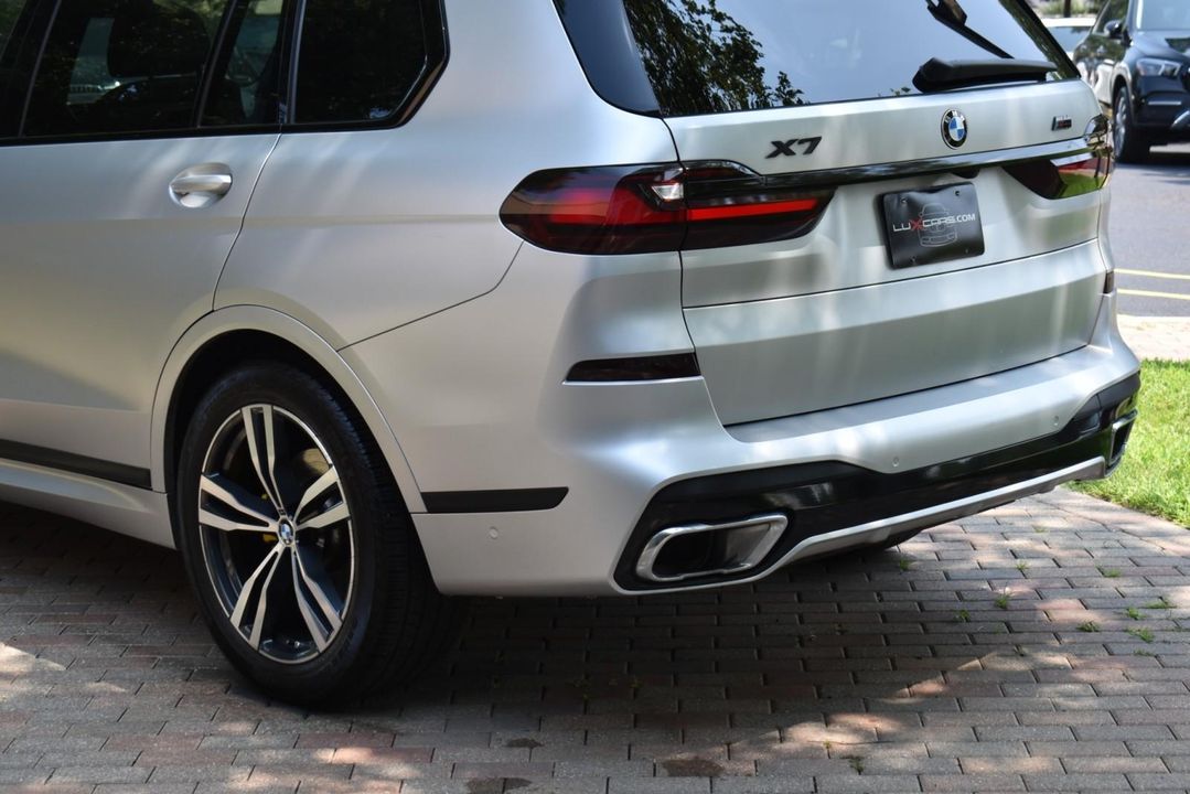2021 BMW X7
