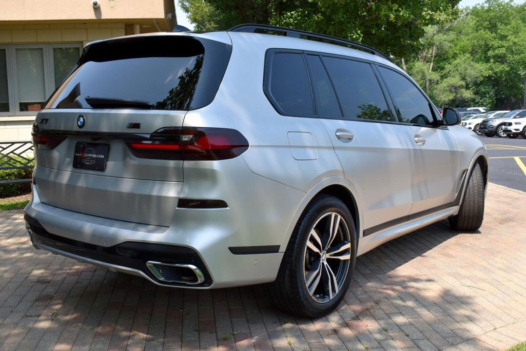 2021 BMW X7