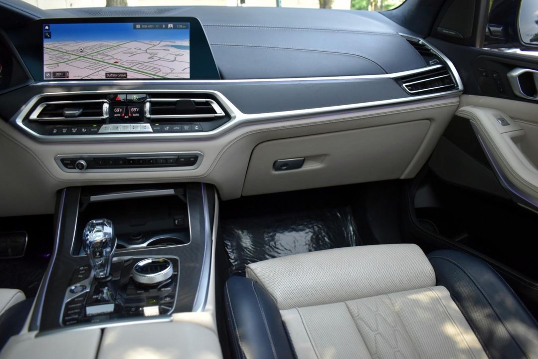 2021 BMW X7