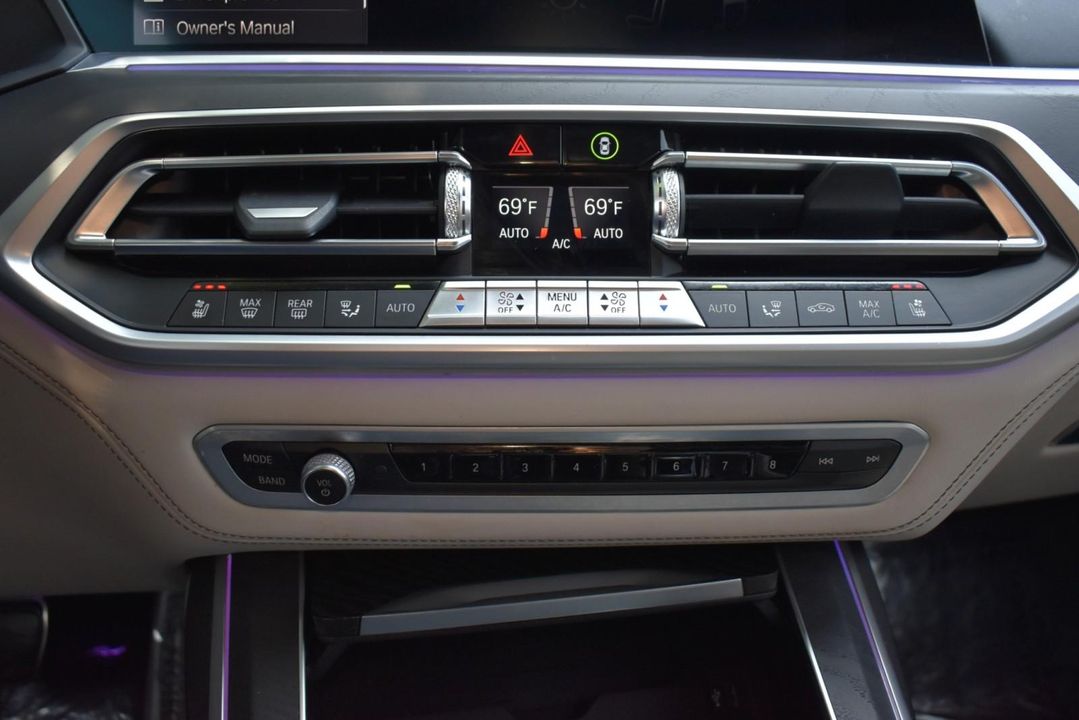 2021 BMW X7