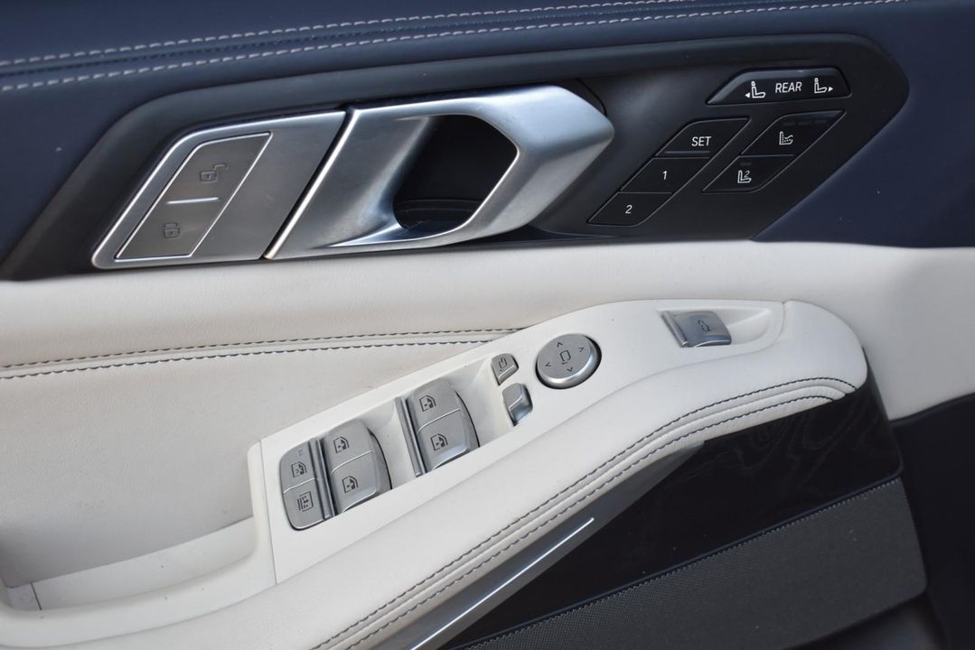2021 BMW X7