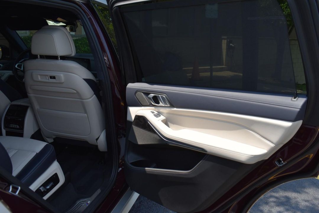 2021 BMW X7