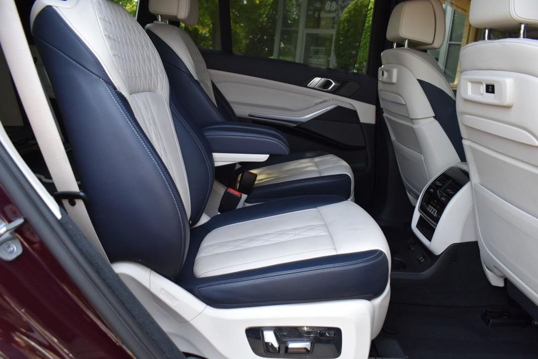 2021 BMW X7