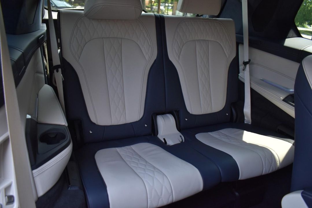 2021 BMW X7