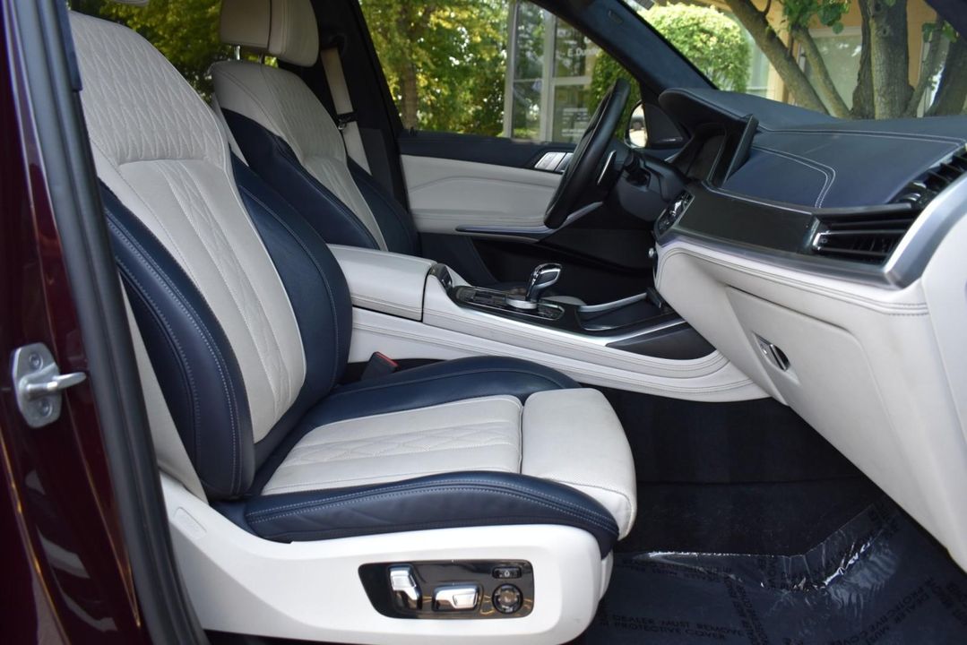 2021 BMW X7