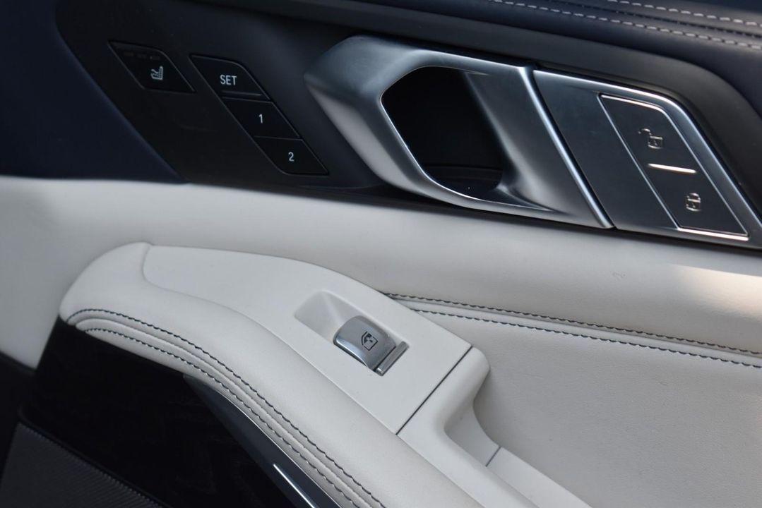 2021 BMW X7