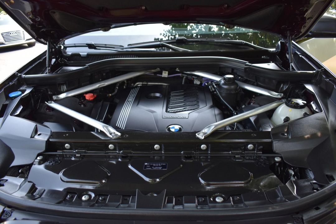 2021 BMW X7