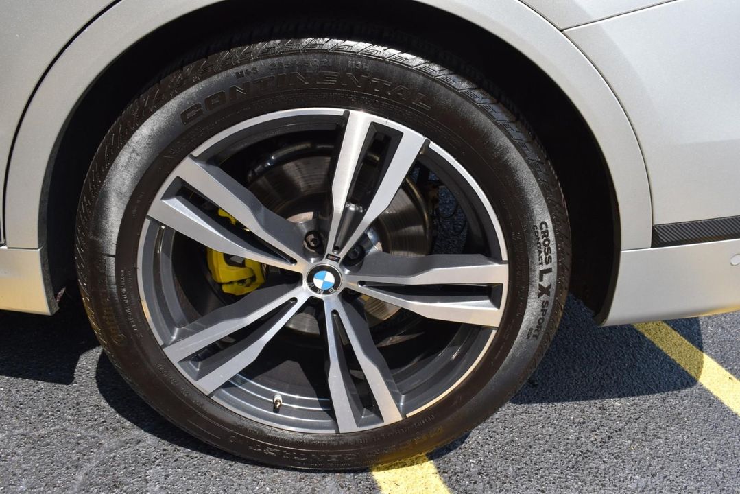 2021 BMW X7
