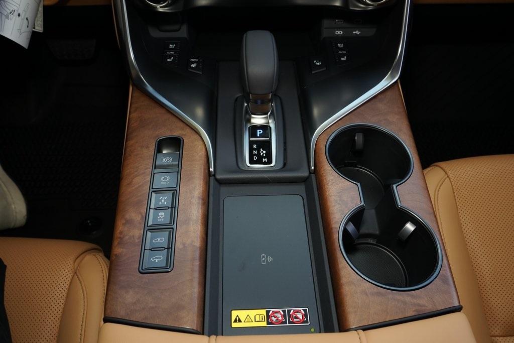 2025 Lexus LX 700H