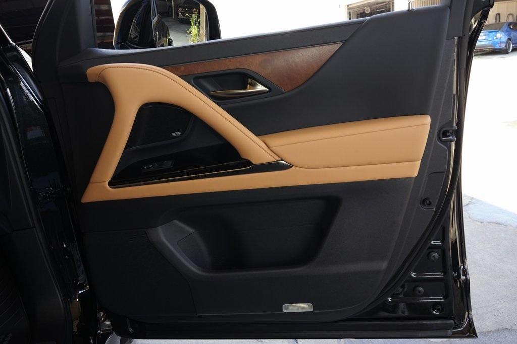 2025 Lexus LX 700H