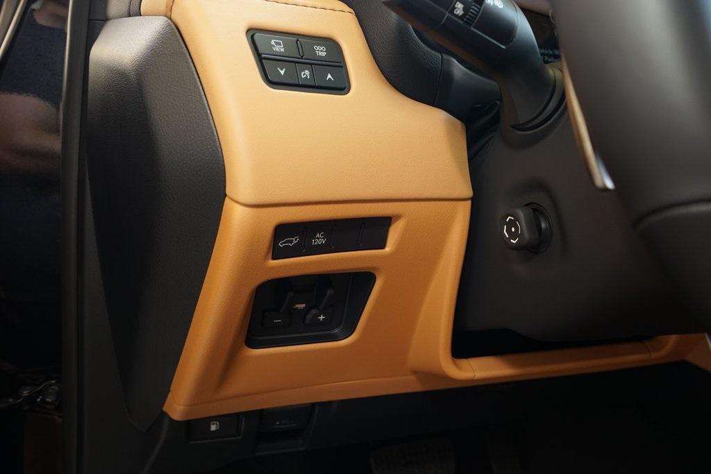 2025 Lexus LX 700H